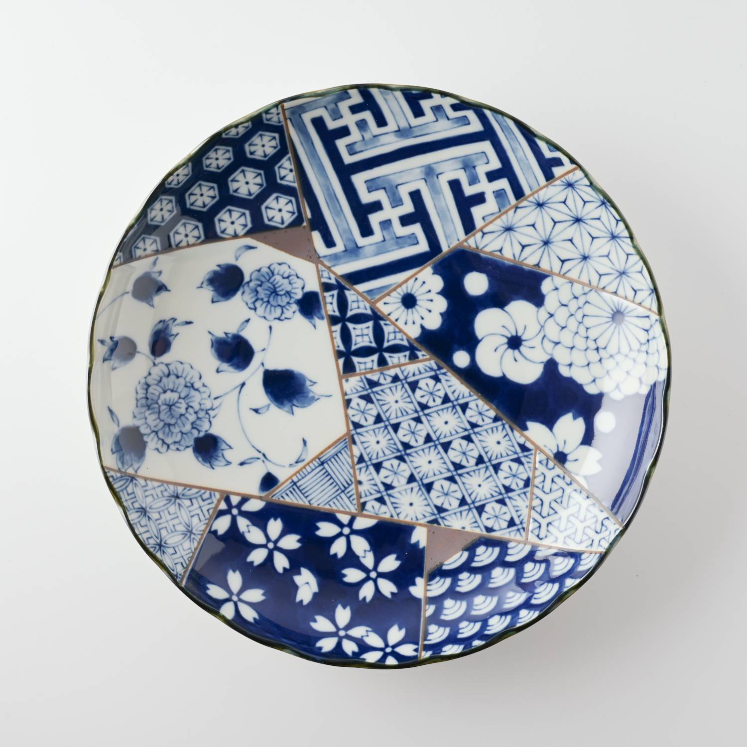 Ai Yuzen chrysanthemum-shaped plate 23cm