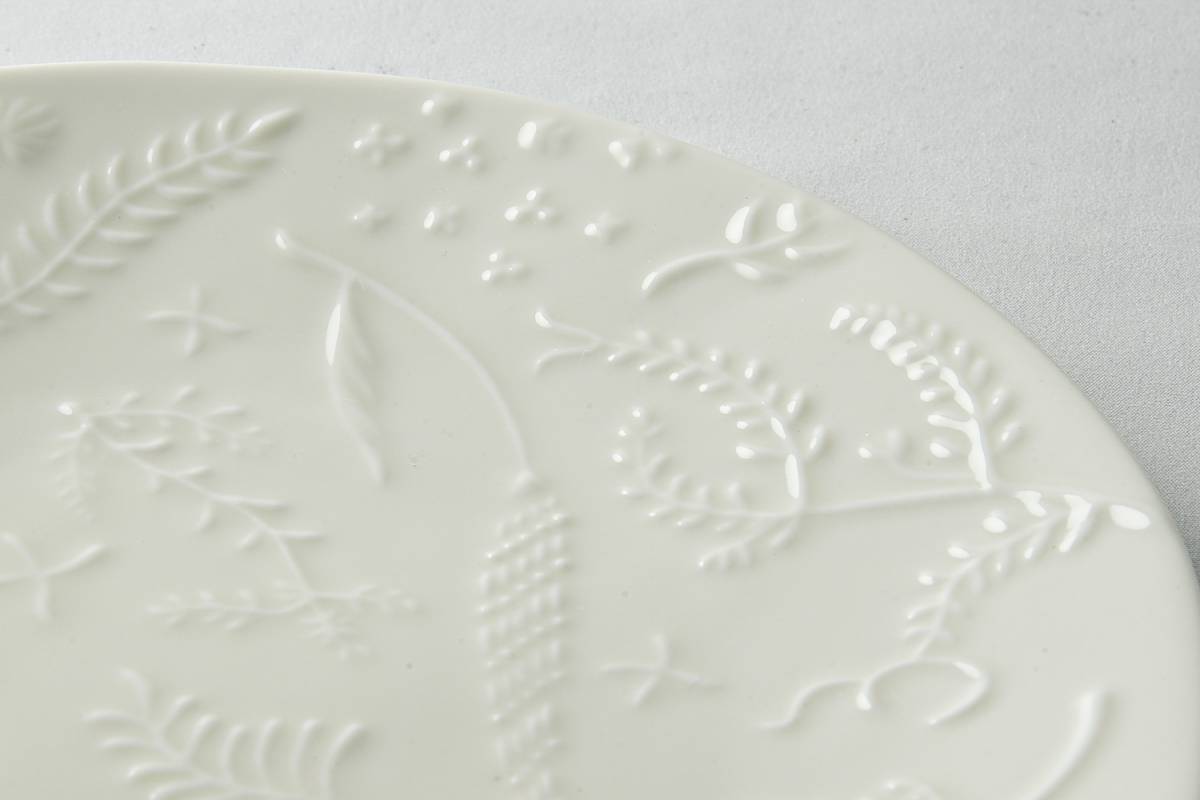 Miyama Float Relief Plate Ivory