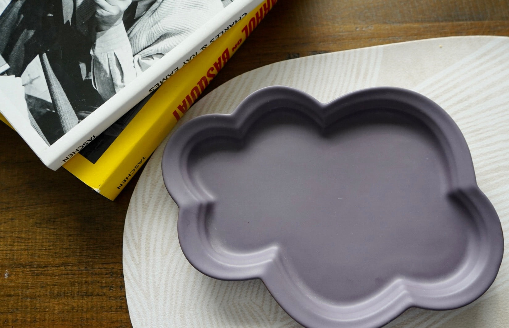 Handmade Cloud-Shaped Plate from Jingdezhen