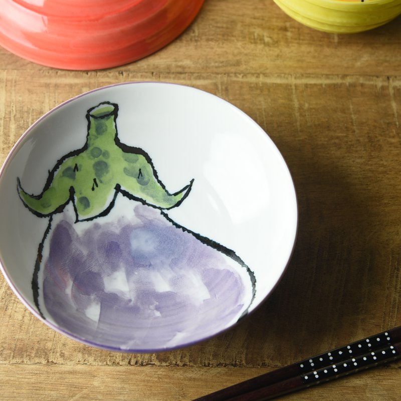 Artisanal Japanese Hand-Painted Veggie Shallow Bowl Collection (red turnip/paprika/eggplant/ radish)