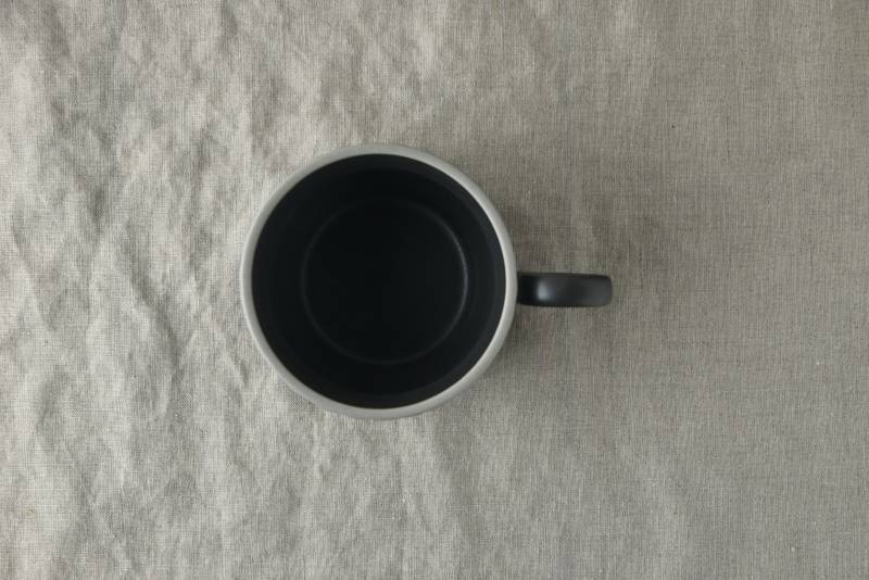 Chou chou Grace Coffee Cup (Rustic White/ Matte Black)