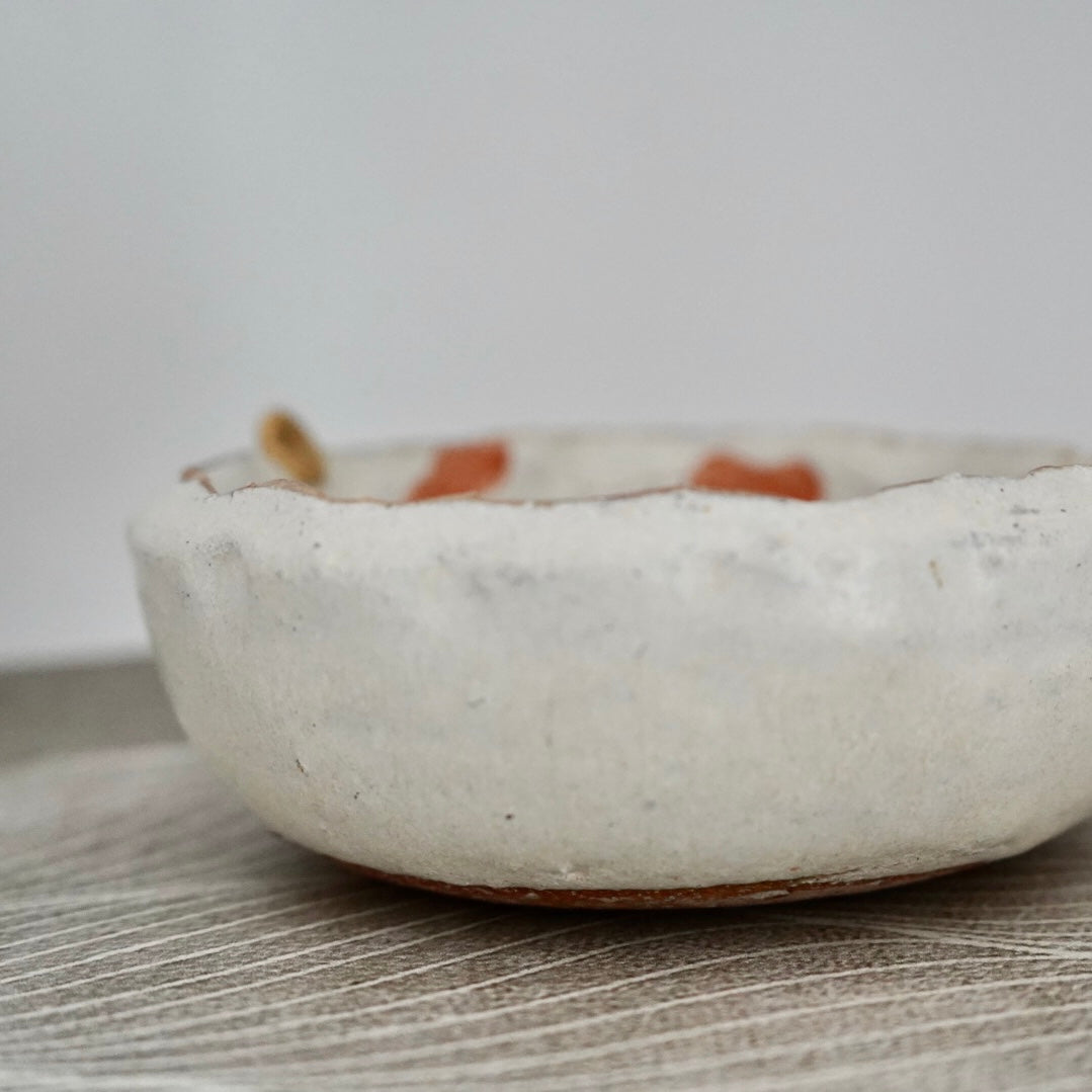 “好事花生” Peanut "Button" Serving Bowl by Jianshibai